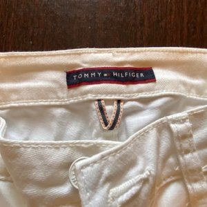 Tommy Hilfiger women stretch white jeans size 4
